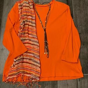 🍂🍁Liz Claiborne V-Neck Orange Plus Tee